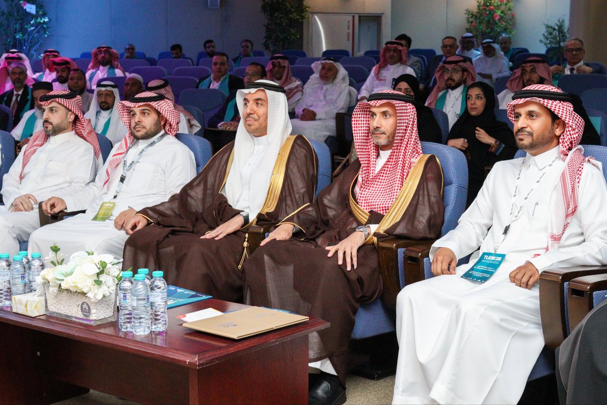 IAU_ca's tweet photo. يواصل فريق نديم الإعلامي حضوره في توثيق فعاليات أيام تطوير التعليم الجامعي 2026 التي تنظمها @IAU_ded على مدى خمسة أيام، ناقلًا مشاهد الإبداع والتطوير، ومساهمًا في إبراز الحراك الأكاديمي والمعرفي الذي يجسد توجهات الجامعة نحو صناعة المستقبل

#كلية_الآداب_IAU | #فريق_نديم_IAU https://t.co/QOpxoRpiZr