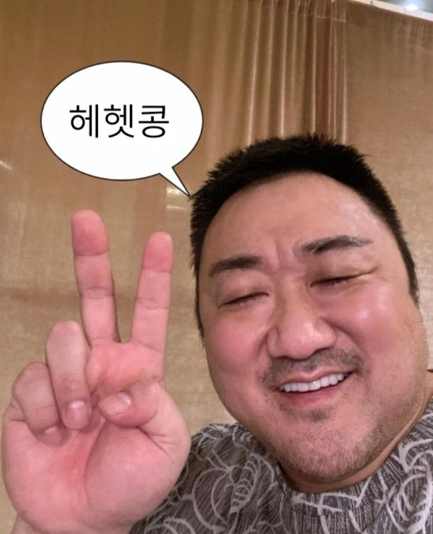 므어 tweet media