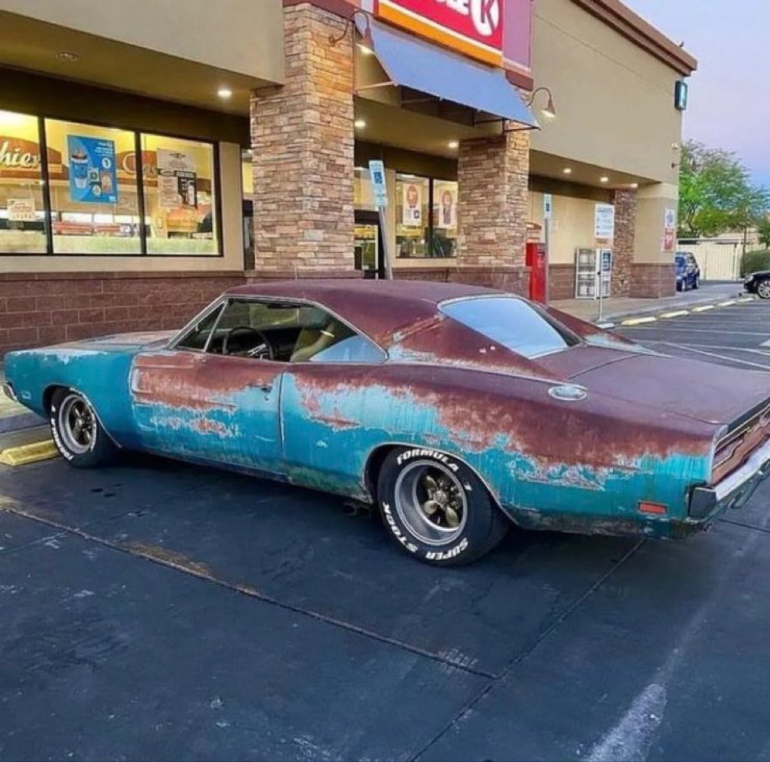 CLEAN CAR CLUB tweet media