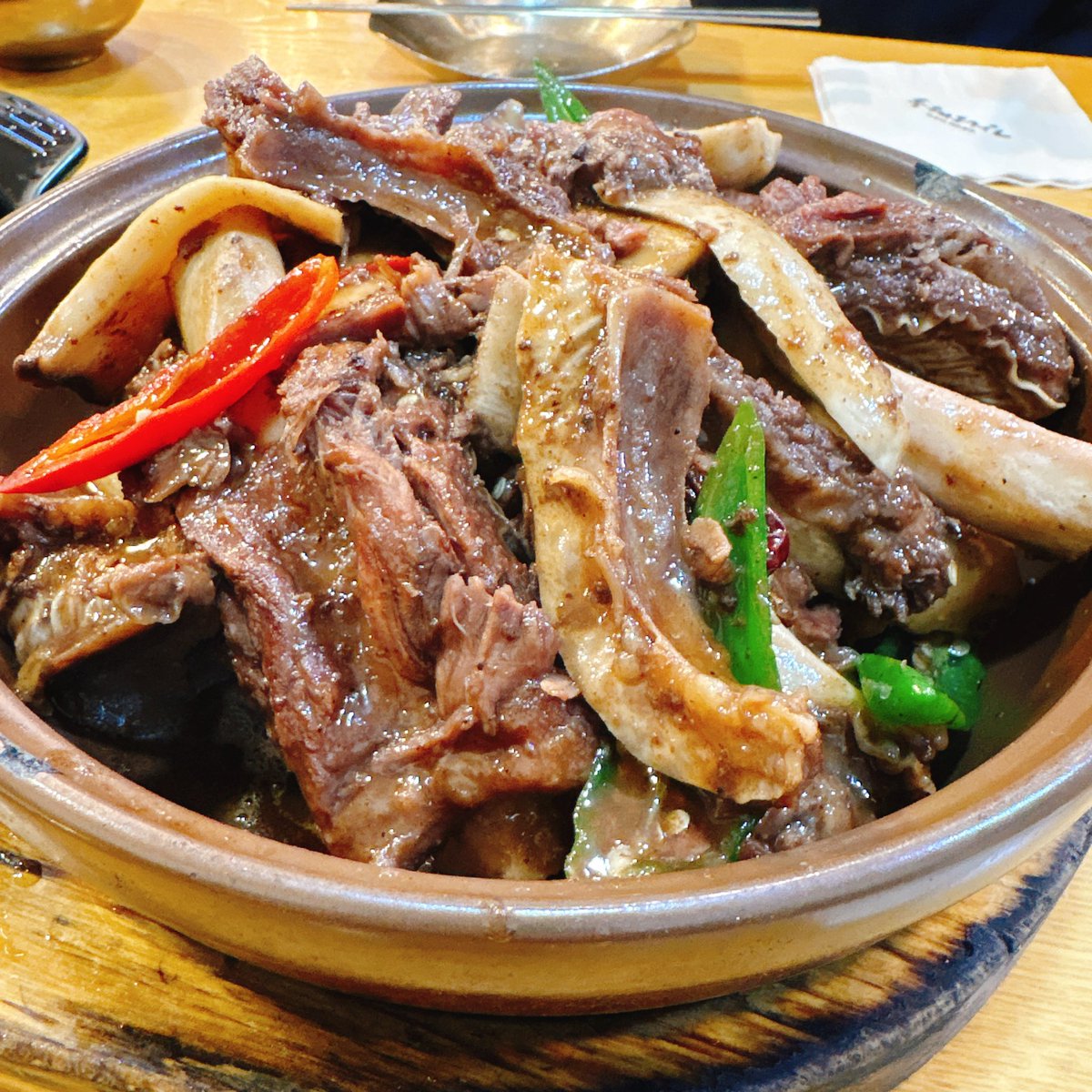 cotoco_yzk's tweet photo. 夜ごはん𓎩𓌉𓇋 
in韓国🇰🇷

◾︎骨付きカルビ
◾︎冷麺
◾︎マンドゥ

韓国の骨付きカルビはすきなのよね♡♡

. https://t.co/wW9h9XBv98