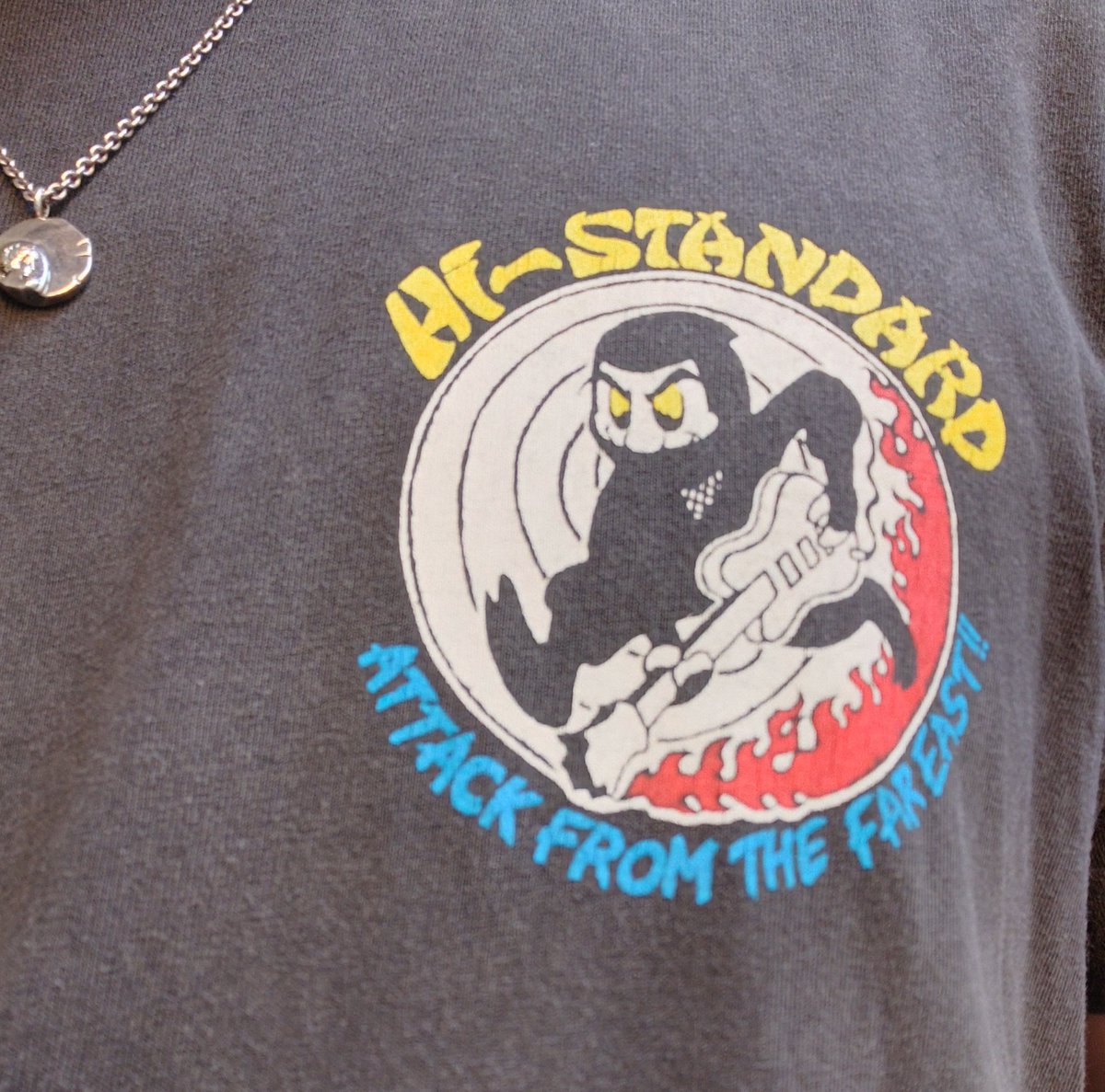 とおる tweet media