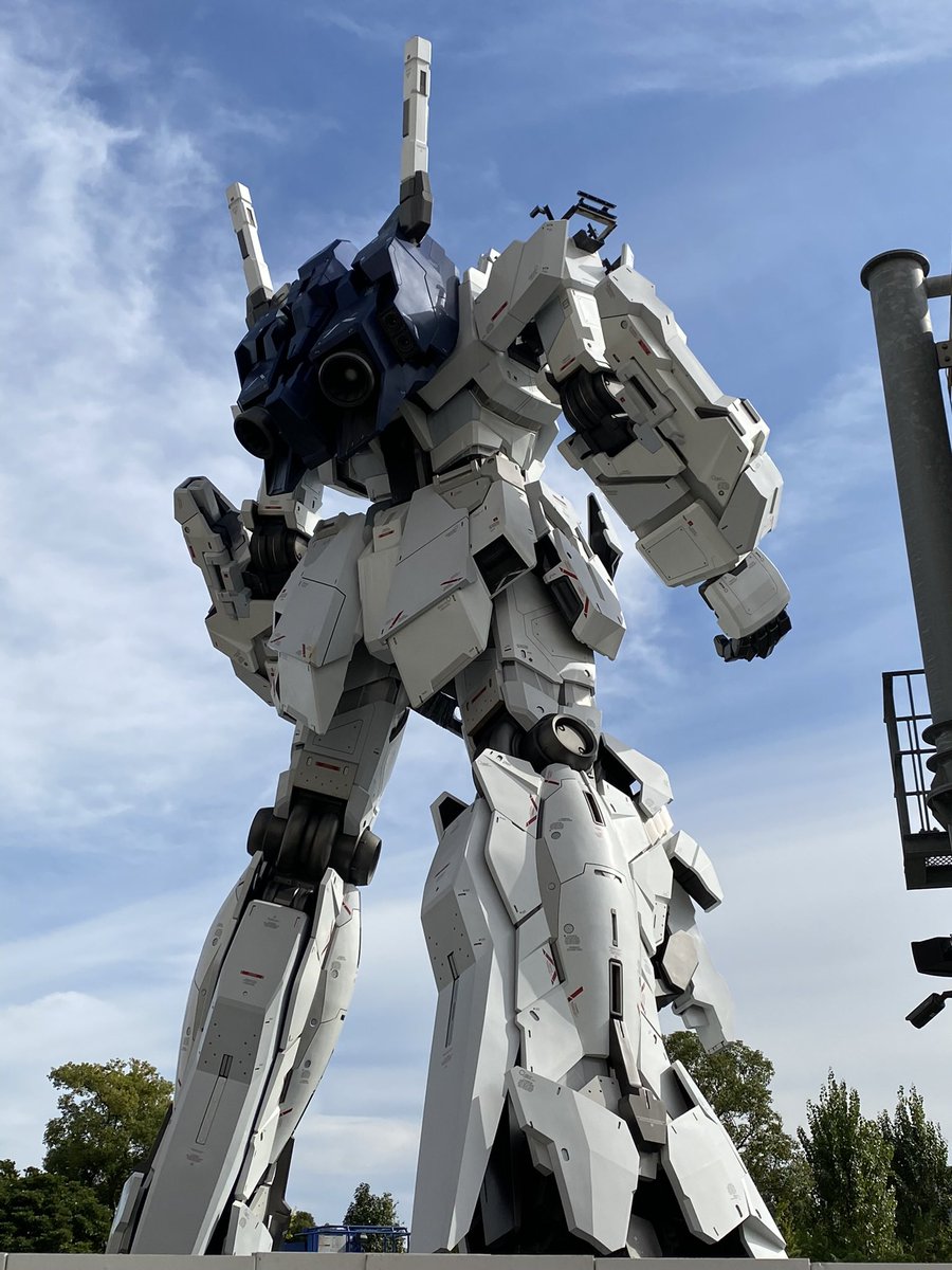 ankomonnu's tweet photo. 実物大ユニコーン終わっちゃうんだ…。
４年前に仕事で東京行けた時に、１回だけ見たユニコーンの頭が無かった時の話します？ https://t.co/RE9mLuRwqZ