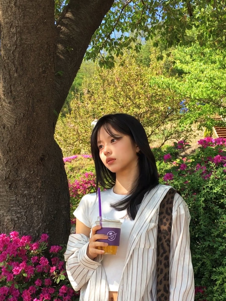 sieunsiee's tweet photo. newly shared pics of sieun <3 

#황시은 #HWANGSIEUN https://t.co/mjXRI1VQe1