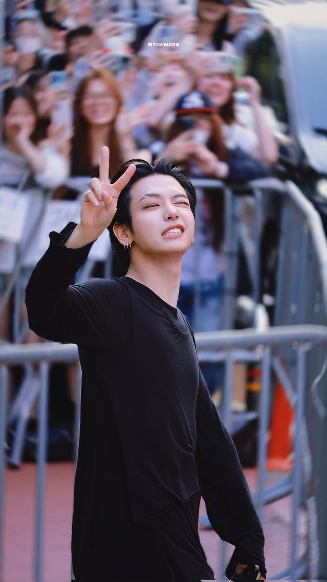 明SunMoon tweet media