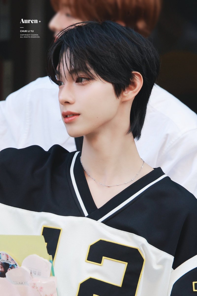 𝐀𝐮𝐫𝐞𝐧✦ tweet media