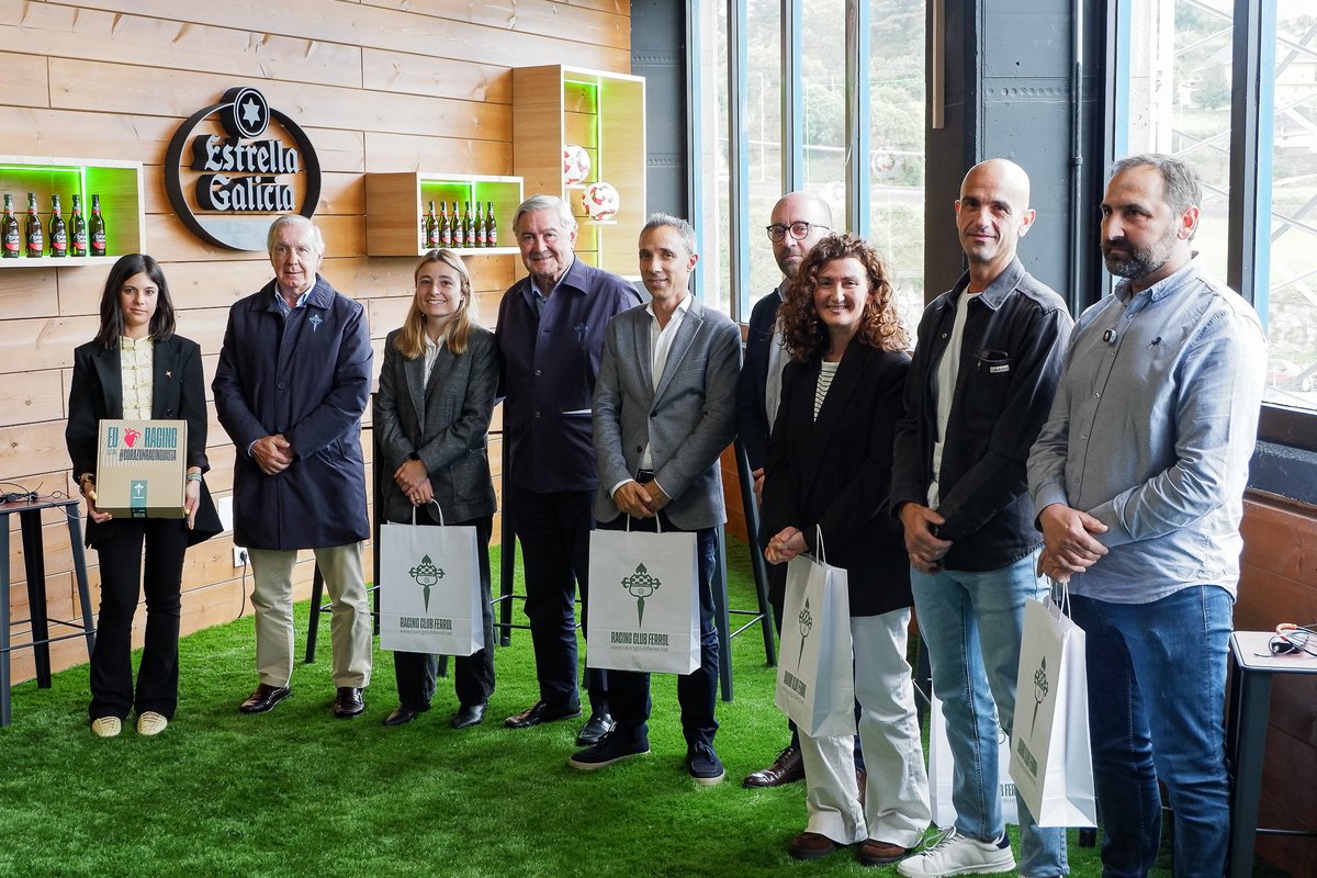 racingferrolsad's tweet photo. 🏟️📍 O ÁREA 1919 abriu onte as súas portas na Malata como un novo punto de encontro para empresas, patrocinadores e racinguismo 💚

A nova zona hospitality nace coa intención de seguir medrando xunto có texido empresarial de Ferrolterra, xerando novas oportunidades e mellorando a experiencia de partido na nosa casa para todos os colaboradores.

Un paso necesario no crecemento estructural e empresarial do Racing Club Ferrol 🤝

🔗 https://t.co/7FJWYnVOJg

#RCF1919 #CorazónRacinguista