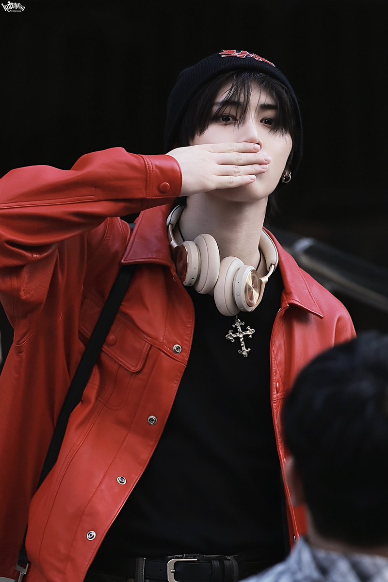 𝔨𝔬♱𝔫 tweet media