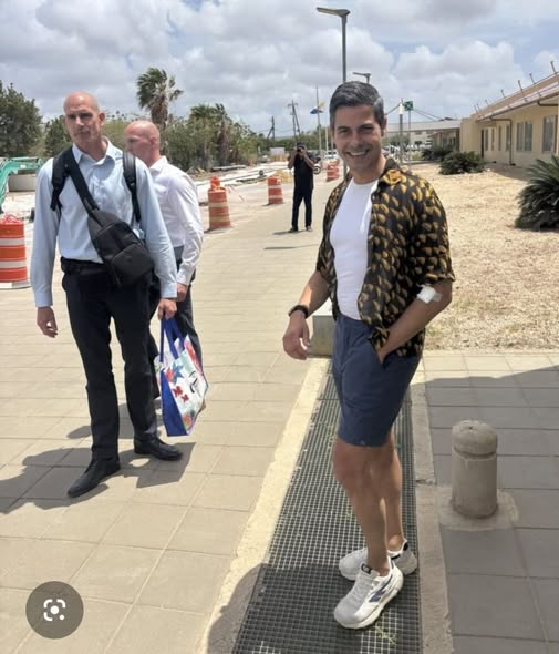 Eelco Van Hoecke tweet media