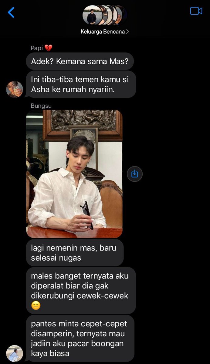 jakrapatriot's tweet photo. #WilliamEst few tweets AU
— Part of Boyfrent Universe 

; What if SaddamBima punya anak cowok https://t.co/gqk1NvQYM2