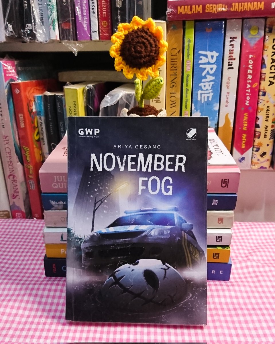 rkivee18's tweet photo. Buku ini akan membawamu menemukan keadilan seadil-adilnya di antara polemik perebutan kekuasaan yang sengit. November Fog karya Ariya Gesang menguarkan perpaduan thriller-politik dengan sentuhan isu sosial dan alur cerita cukup berani. 

@Penerbit_BIP https://t.co/ASkRlEO2L6