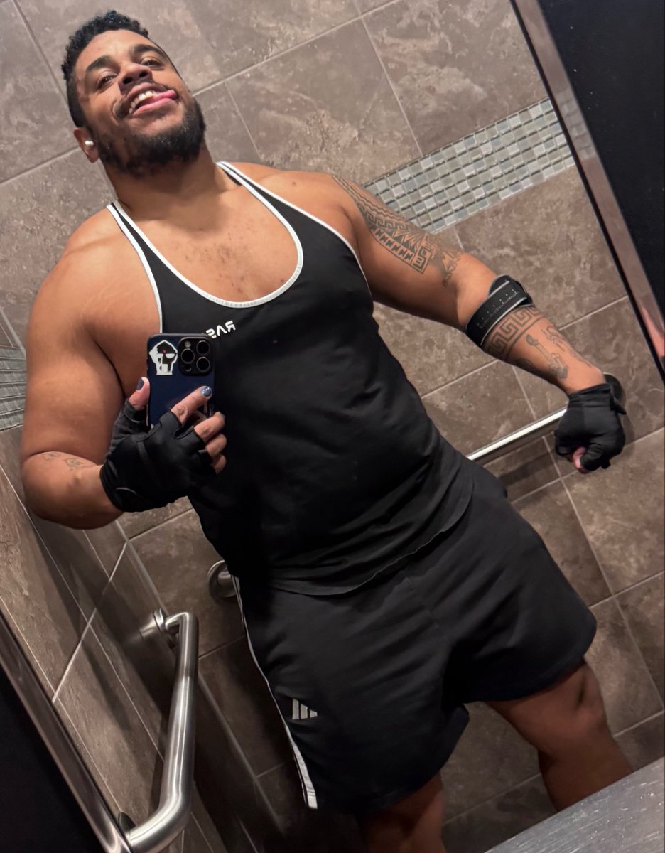 Zeus Onyx tweet media