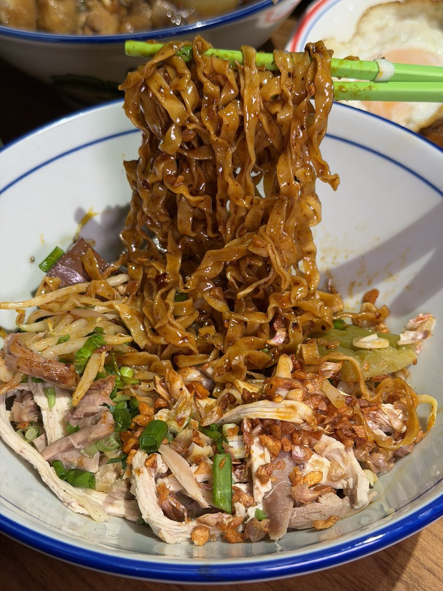 กินกันเถอะ tweet media