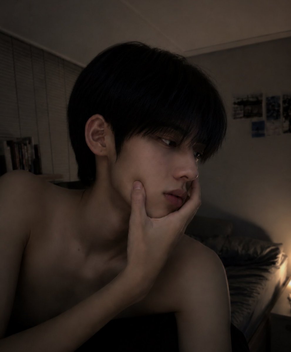 はると tweet media