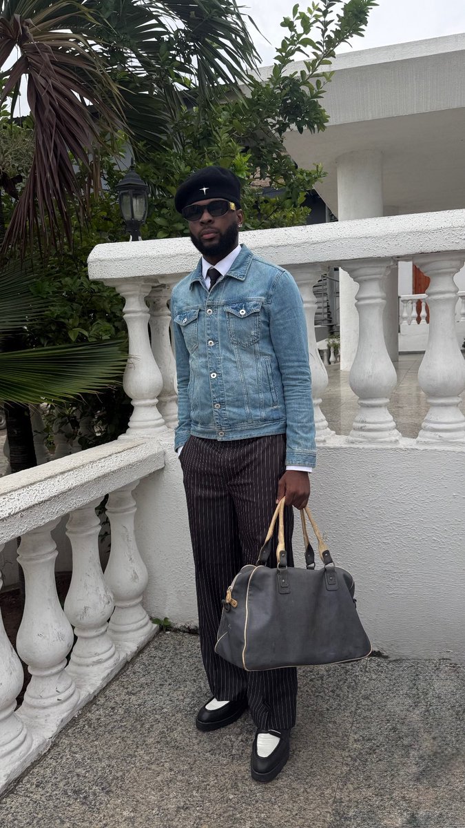 _ovoboy's tweet photo. How would like me to style you in a Jean jacket?
A or B https://t.co/FA4uBa2yEN