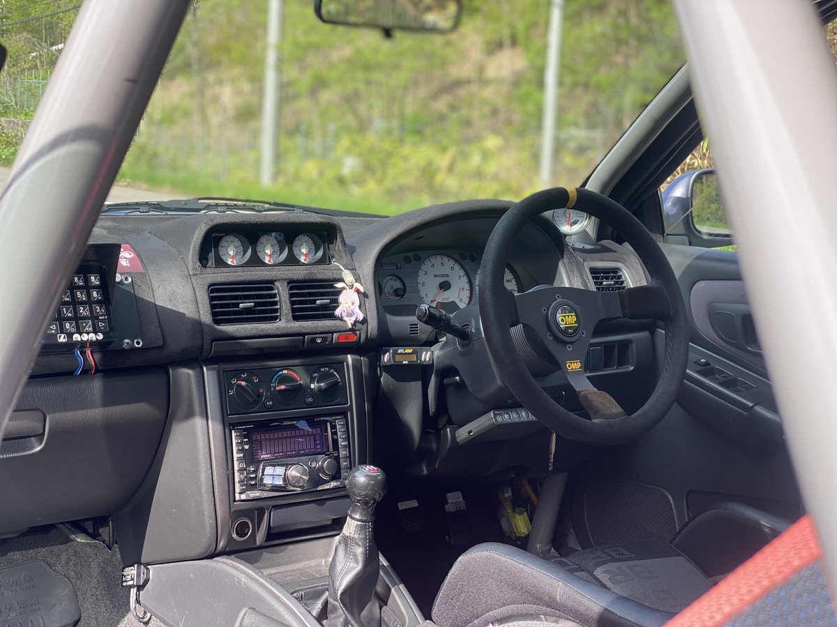 jim_jb23's tweet photo. 片道500kmドライブする車内
クロスバーの圧倒的な安心感とフルバケのホールド性が全てを解決します💁 https://t.co/NObIkKJUQU