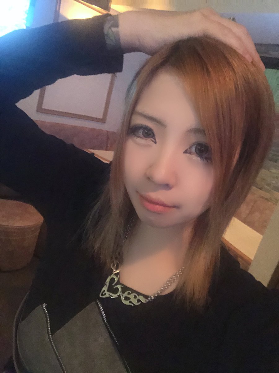 vr1013's tweet photo. AnnaTen
20:00〜
HANGLOOSE
1:30〜
出勤してます
お待ちしております♪ https://t.co/MmRDmx9oeA
