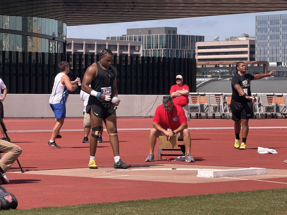 Friscoisdsports's tweet photo. STATE CHAMPION!
Congratulations to Heritage’s CJ Williams, 5A state champ in the boys shot put.
Go @friscoisd! https://t.co/ZdH8bL465u