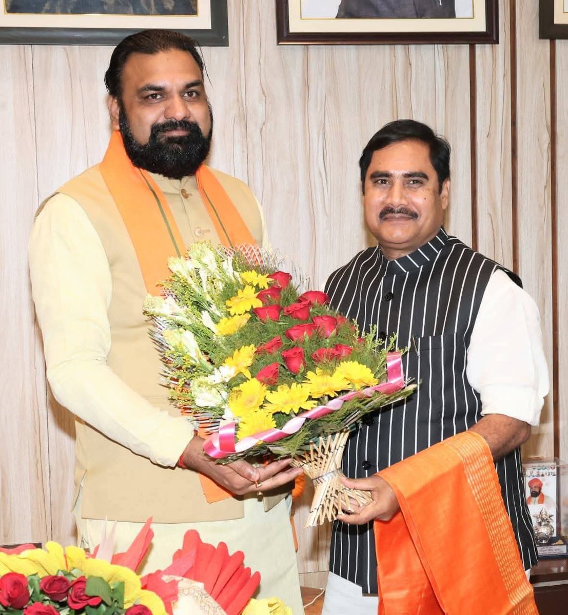 Janak_Chamar's tweet photo. बिहार विधान परिषद मे पुनः उप मुख्य सचेतक बनाए जाने पर प्रधानमंत्री श्री Narendra Modi जी,राष्ट्रीय अध्यक्ष श्री Nitin Nabin  जी मुख्यमंत्री श्री Samrat Choudhary  जी प्रदेश अध्यक्ष  श्री Sanjay Saraogi जी सहित केंद्र एवं प्रदेश नेतृत्व के प्रति हृदय से आभार एवं धन्यवाद। https://t.co/Bkxf2a3kSF