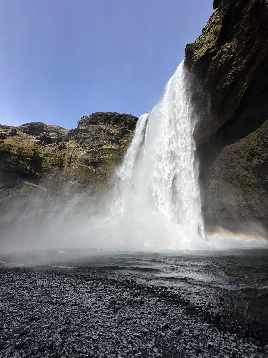 noahbar_'s tweet photo. @zNpesta__ @brycejw Was just in Iceland so here’s skogafoss and oxararfoss https://t.co/aVlWEwO40i