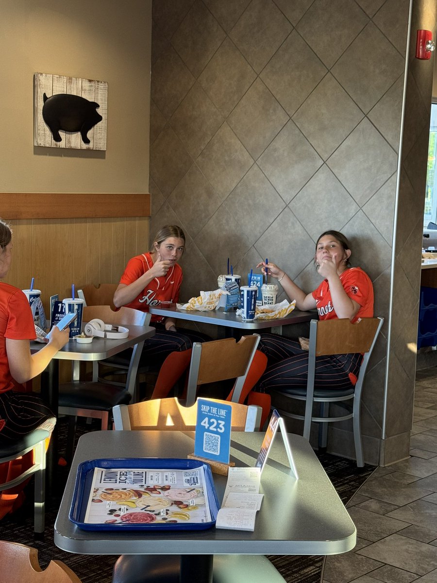 bghs_softball's tweet photo. W | Covenant Christian 12-1

Moore - 4/4, 2B, 3B, 3R, 2 RBIs 
Corn - 3/4, 2B, 💣, 4 RBIs
Fanning - 3/4, 2 3Bs, 1 RBI
Turner - 3/4, 2 RBIs
Alford - 1/3, 1 RBI
Jordan, Smith - 1/3 

Pierle - 5 IP, 1 ER, 3 H, 0 BB, 6 Ks

Culver’s🍦for the W!
@TheHiveBGHS @Brian_Haenchen @SCAIndiana https://t.co/3lbuea4WaU