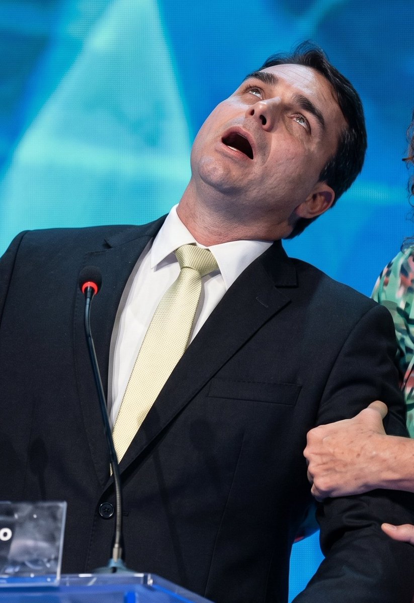 SamuelC93132034's tweet photo. O cara tá literalmente com medo do próximo presidente kkk #FlavioCagao https://t.co/HCRKpFKW7B