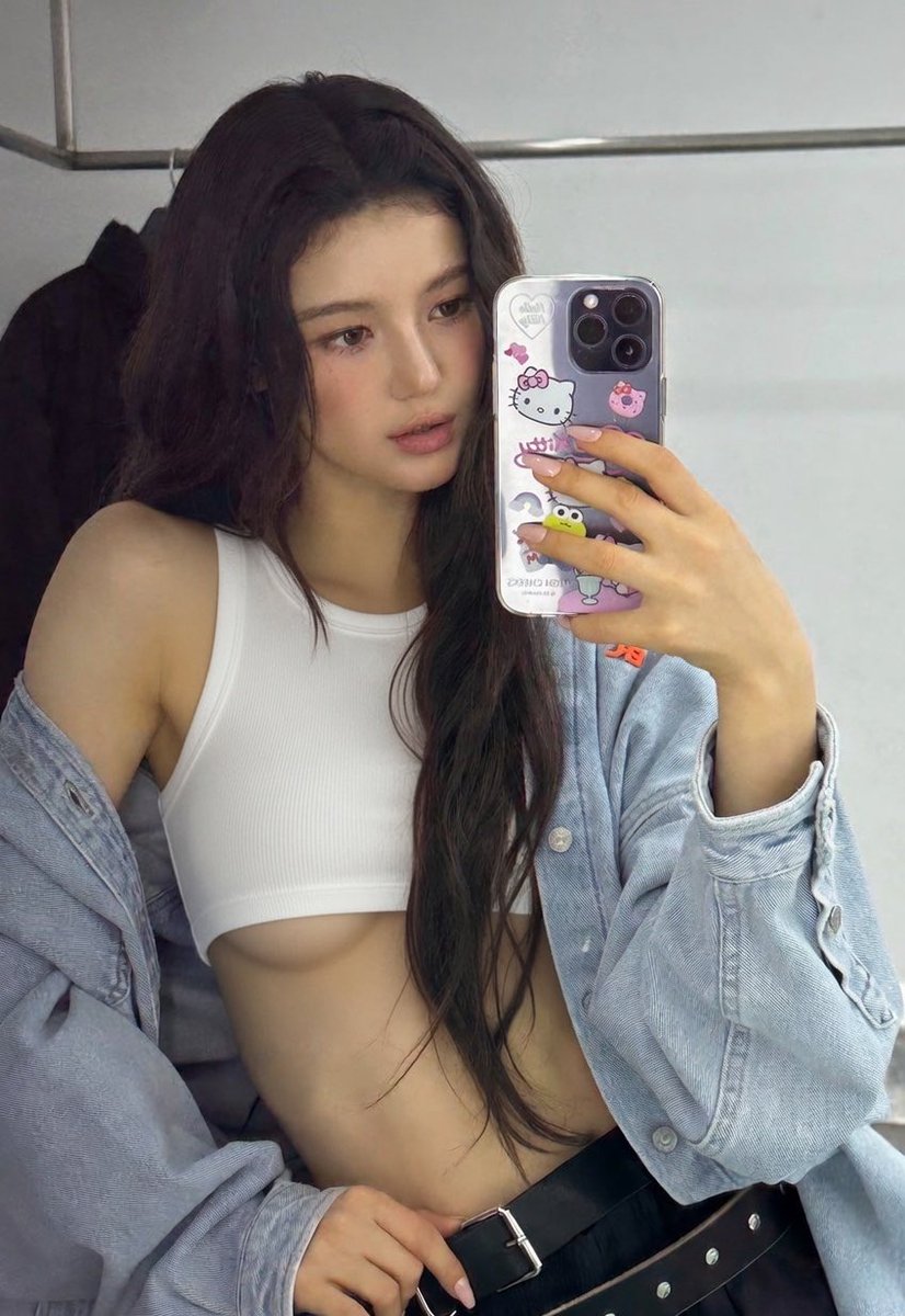 pretty girls enjoyer tweet media