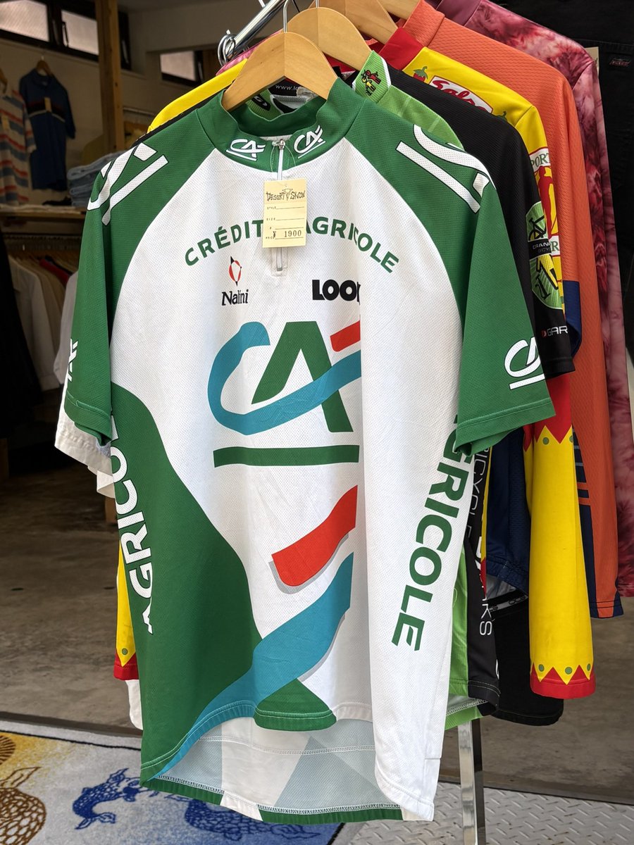 pauethic's tweet photo. Les fripes à Tokyo c’est quelque chose.. https://t.co/Wqccvv6gFD