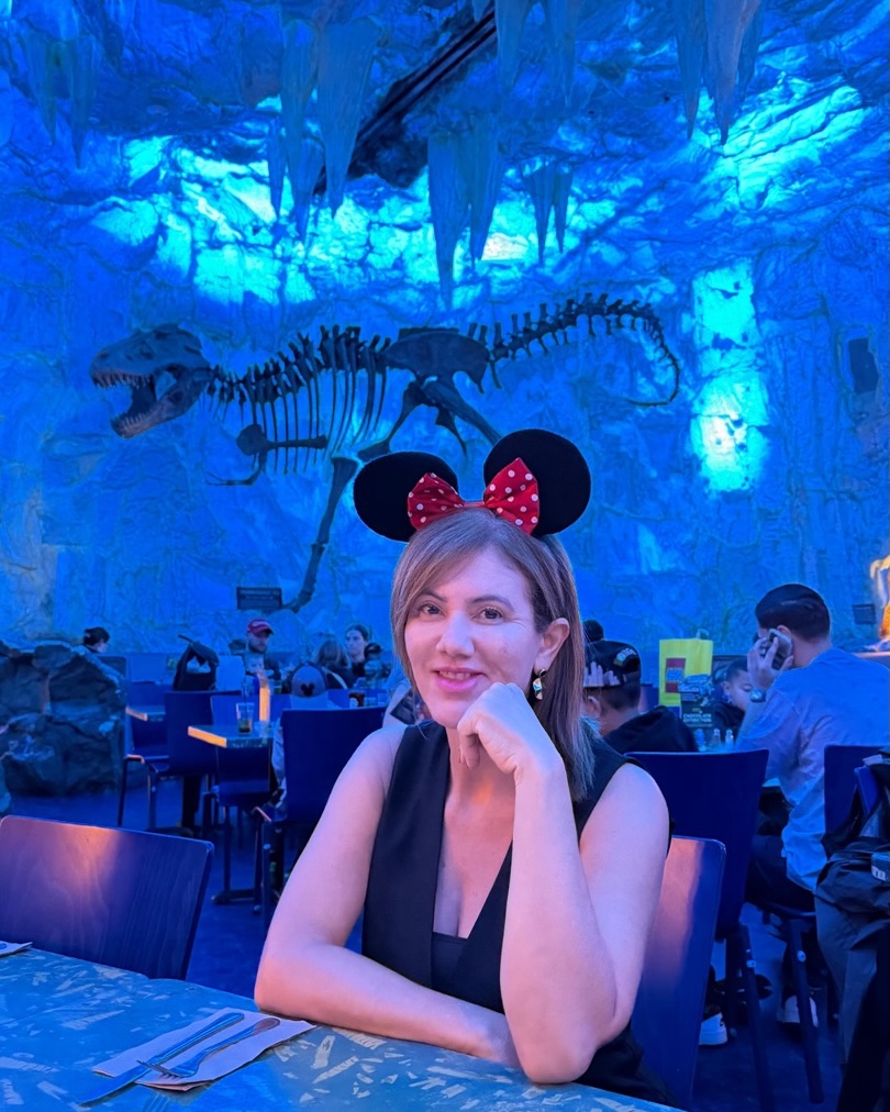 TRexCafe's tweet photo. Who's up for chillin' in the Ice Cave? 🥶⁣⁣ https://t.co/1EBPpTdiBc