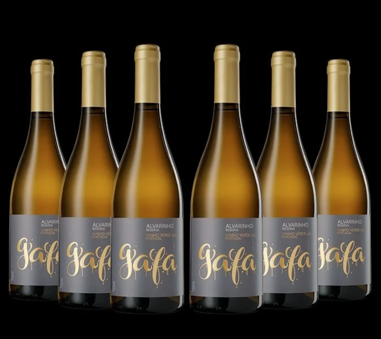 Artisan_Wines's tweet photo. Wine Enthusiast gives 90 points to Gafa Alvarinho!  Fresh, intense aromas, with notes of tropical fruits. Fresh on the palate, good acidity and a lengthy pleasant citrusy finish.
https://t.co/uiJsi3vEdV https://t.co/tBy69Z9OMc