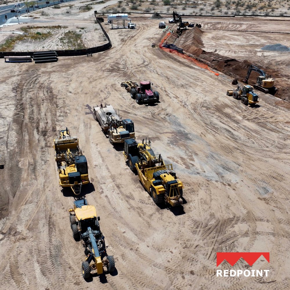 RedpointC's tweet photo. Cutting grade on the commercial site today. Routine maintenance keeps the machines running and the project moving forward.

#REDPOINTContracting #SitePrep #PhoenixConstruction #HeavyCivil https://t.co/QFvI27iQX5
