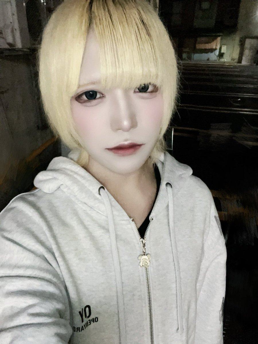 Shigure__fa's tweet photo. 君と2人の世界で生きていきたい

#自撮り界隈 https://t.co/z5PsYZED9X