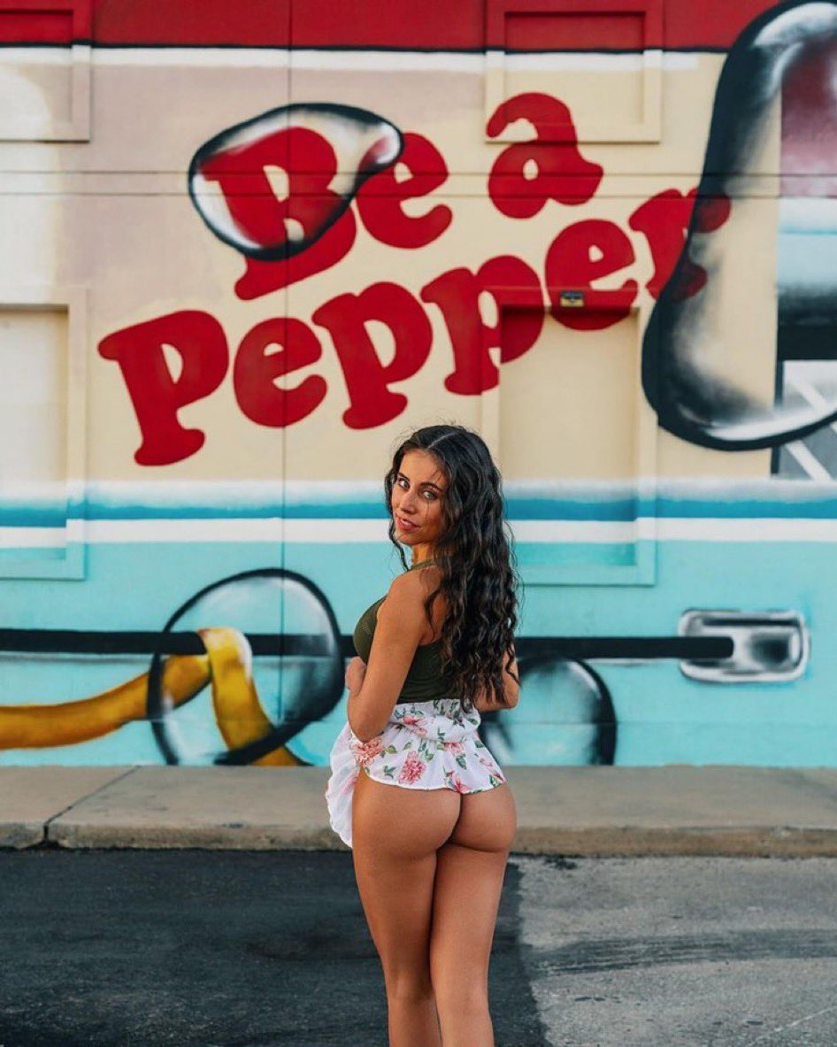 Violet Summers tweet media