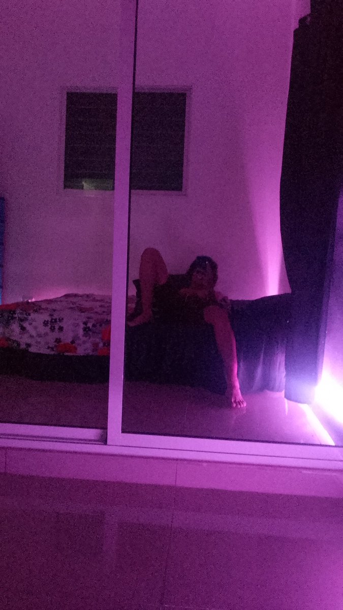 FixenYung's tweet photo. Me gusta como se ve el rosa pero el rojo llama mas la atención 🤫 https://t.co/zVaIfrdpEc