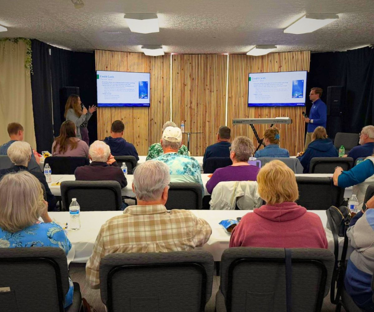 SunFCU's tweet photo. Bethel Assembly of God in Perrysburg recently invited us to give a presentation on how to protect your finances and personal information from modern scams and fraud. We had a great time connecting with their members and discussing such an important topic with them! https://t.co/ajZAqVd7cC