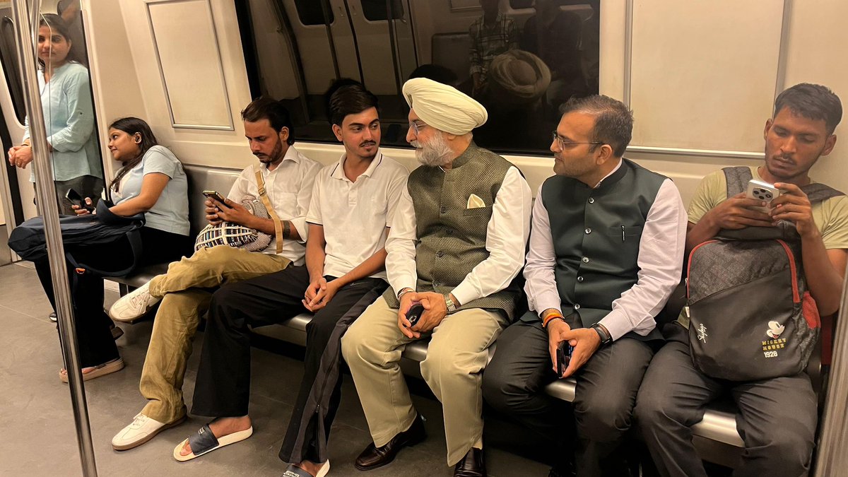 LG Delhi tweet media