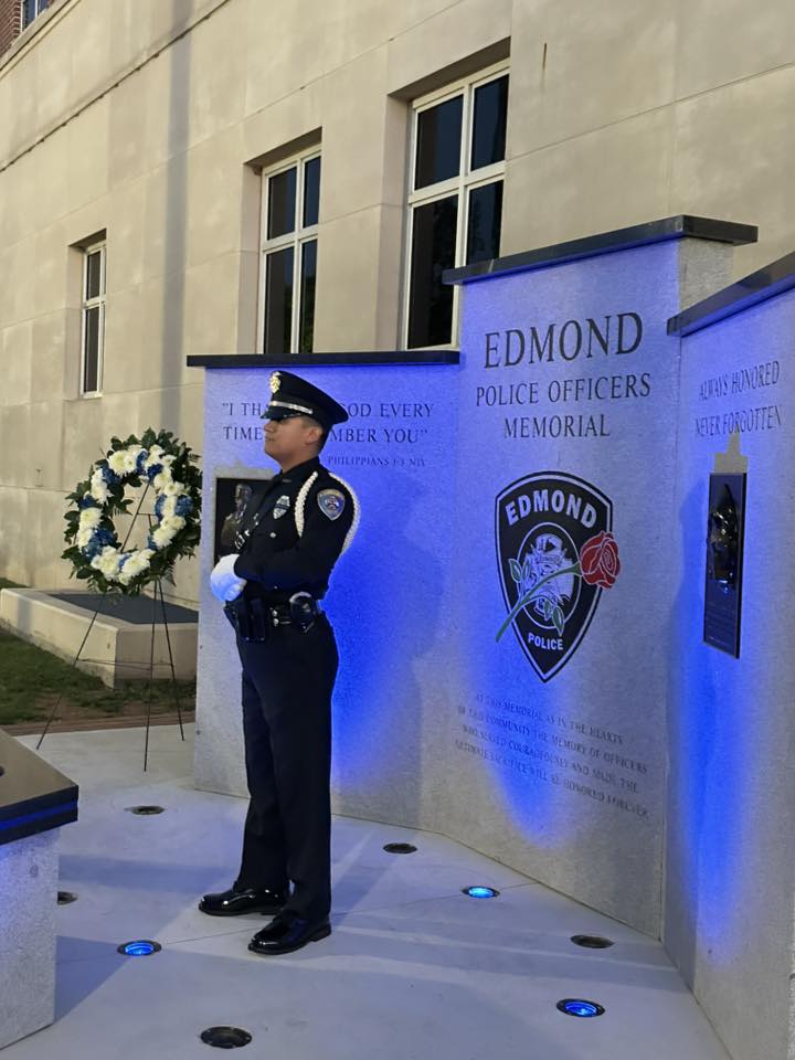 Edmond Police Dept tweet media