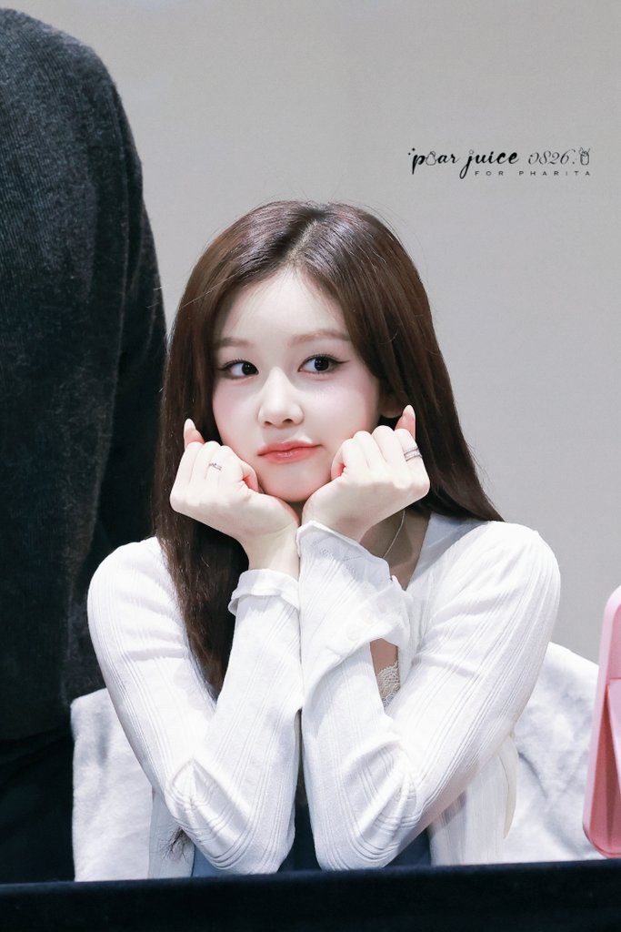 pearjuice·0826 tweet media