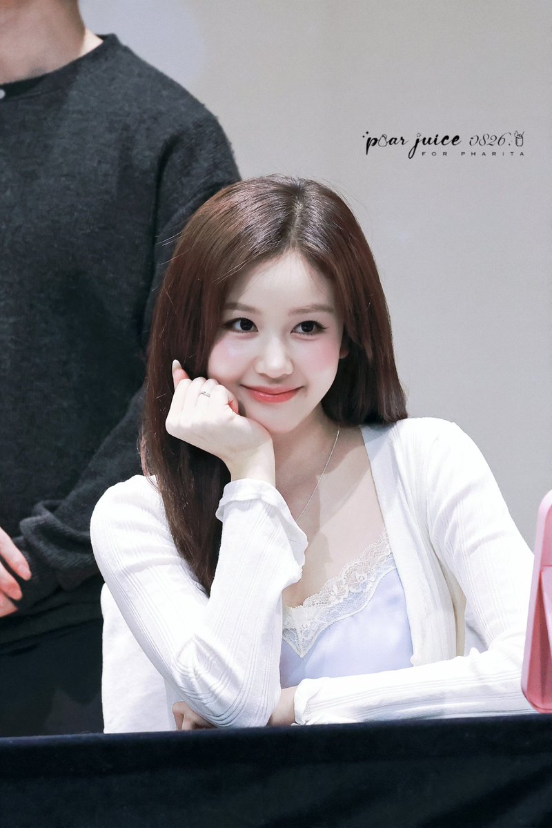 pearjuice·0826 tweet media