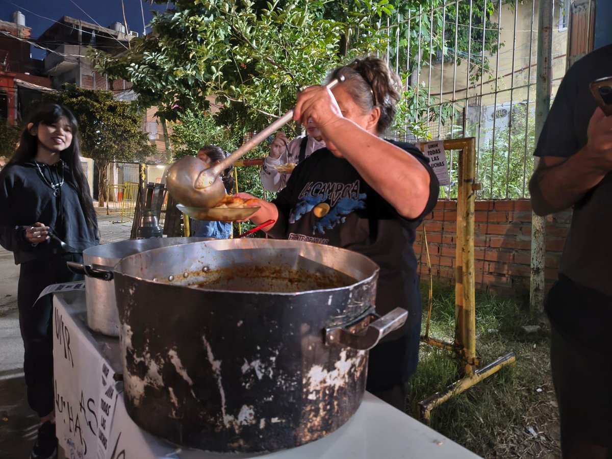 LaCampora_CABA's tweet photo. PD 2: Ustedes y Milei son la verdadera tormenta negra. Acá te dejamos algunas fotos militando y construyendo organización con vecinos y vecinas de carne y hueso de las villas de CABA, donde tu gobierno no está. https://t.co/6LlJj1U8CR