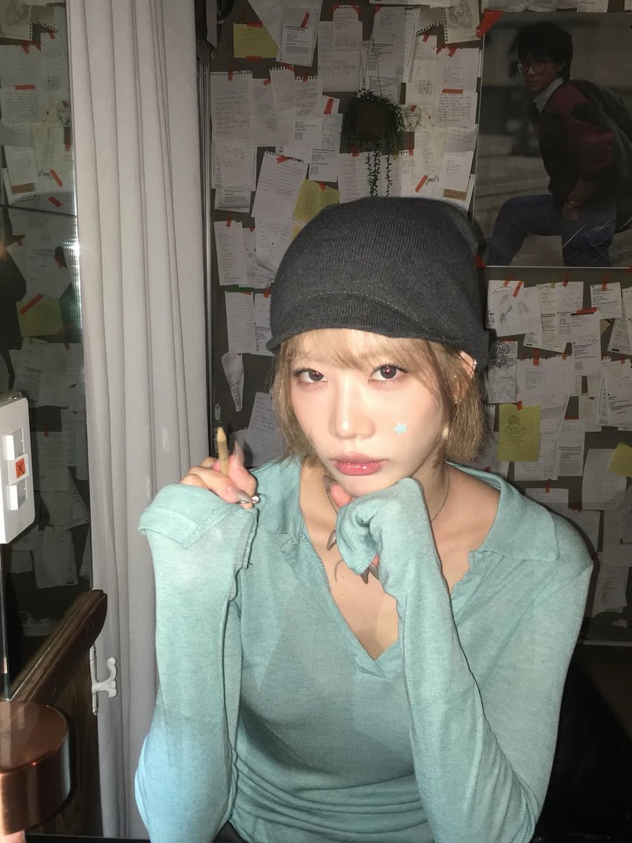 Kim Lip Post tweet media