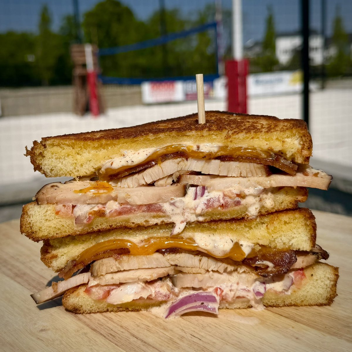 SugarfireWingH's tweet photo. GOBBLE BABY, GOBBLE BABY 💃🕺🍗🥪😋
 
Smoked Turkey, Bacon, Cheddar Cheese, Tomato, Red Onion, and Cajun Aioli on Grilled Brioche Toast!

🔥 636-265-1234 🔥
https://t.co/SB9Z6KfFGL https://t.co/rJyrjfcyKf