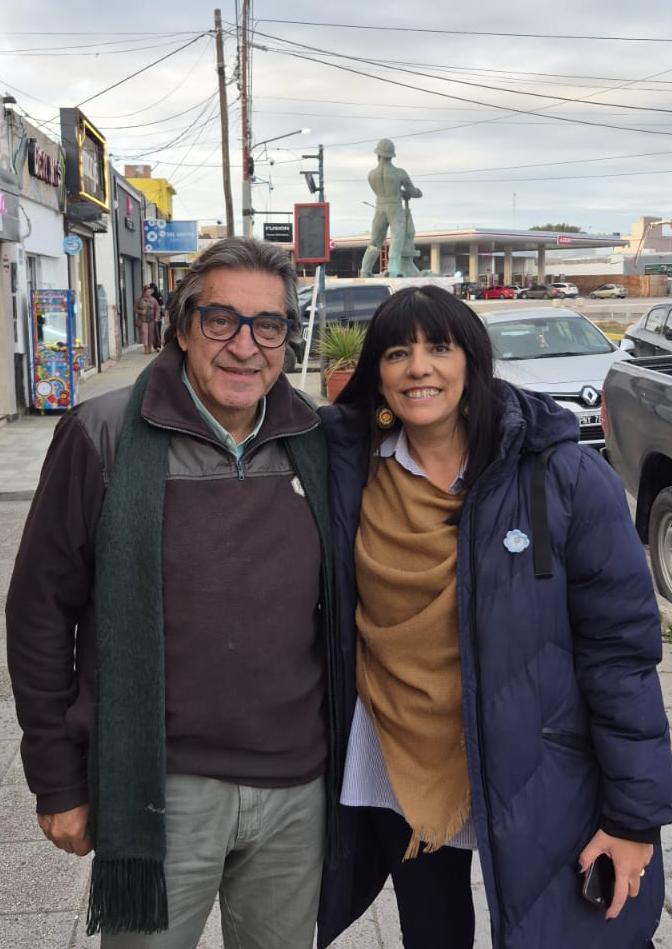 Ctaasc's tweet photo. 🔵 Olga Reinoso y Hugo "Cachorro" Godoy analizaron la situación social y el futuro de los recursos de Santa Cruz

👉https://t.co/qNUmgasVV6

👉https://t.co/718cSb2S3V https://t.co/PTiwy4OCLy