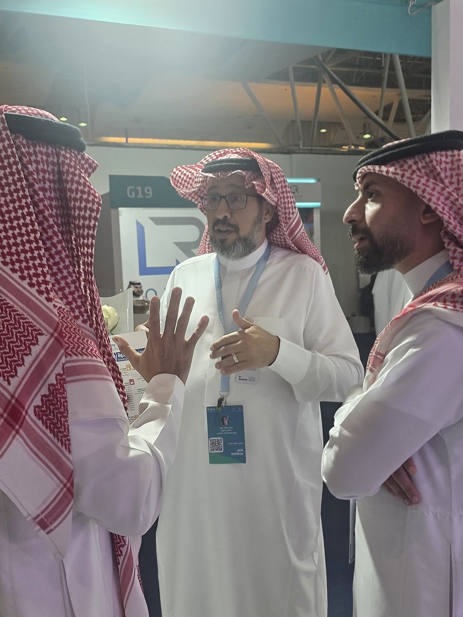 algirmi's tweet photo. في #القطاع_غير_الربحي لا تُقاس الإنجازات بالأرقام فقط، بل بعدد الأرواح التي لامستها الرحمة والرعاية.
وفي المجال الصحي تحديدًا، تتحول المبادرات إلى نبض أمل، وعلاج، وابتسامة تعيد للحياة معناها.
كل يدٍ تمتد لخدمة مريض… تبني مجتمعًا أكثر إنسانية واستدامة.
#WAMY 
@wamy @ienaexpoKsa https://t.co/76IZikW3If