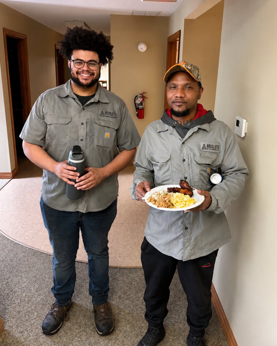 AbsMachiningLLC's tweet photo. We recently celebrated a milestone together after wrapping up our strongest month to date.

We took a break to enjoy some great food from Divine BBQ &amp; spend time together. We’re incredibly thankful for the hard work, dedication, &amp; commitment our employees bring every single day. https://t.co/qVBO1APPO5