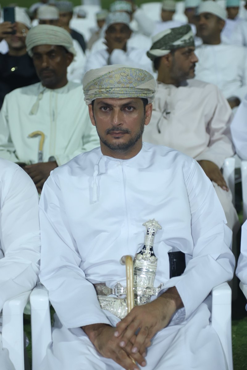 Al_BurhanMedia's tweet photo. #يحدث_الآن 

أفتتاح ملعب فريق البرج الرياضي الثقافي التابع لنادي صحم . https://t.co/Zh56bCEL0b