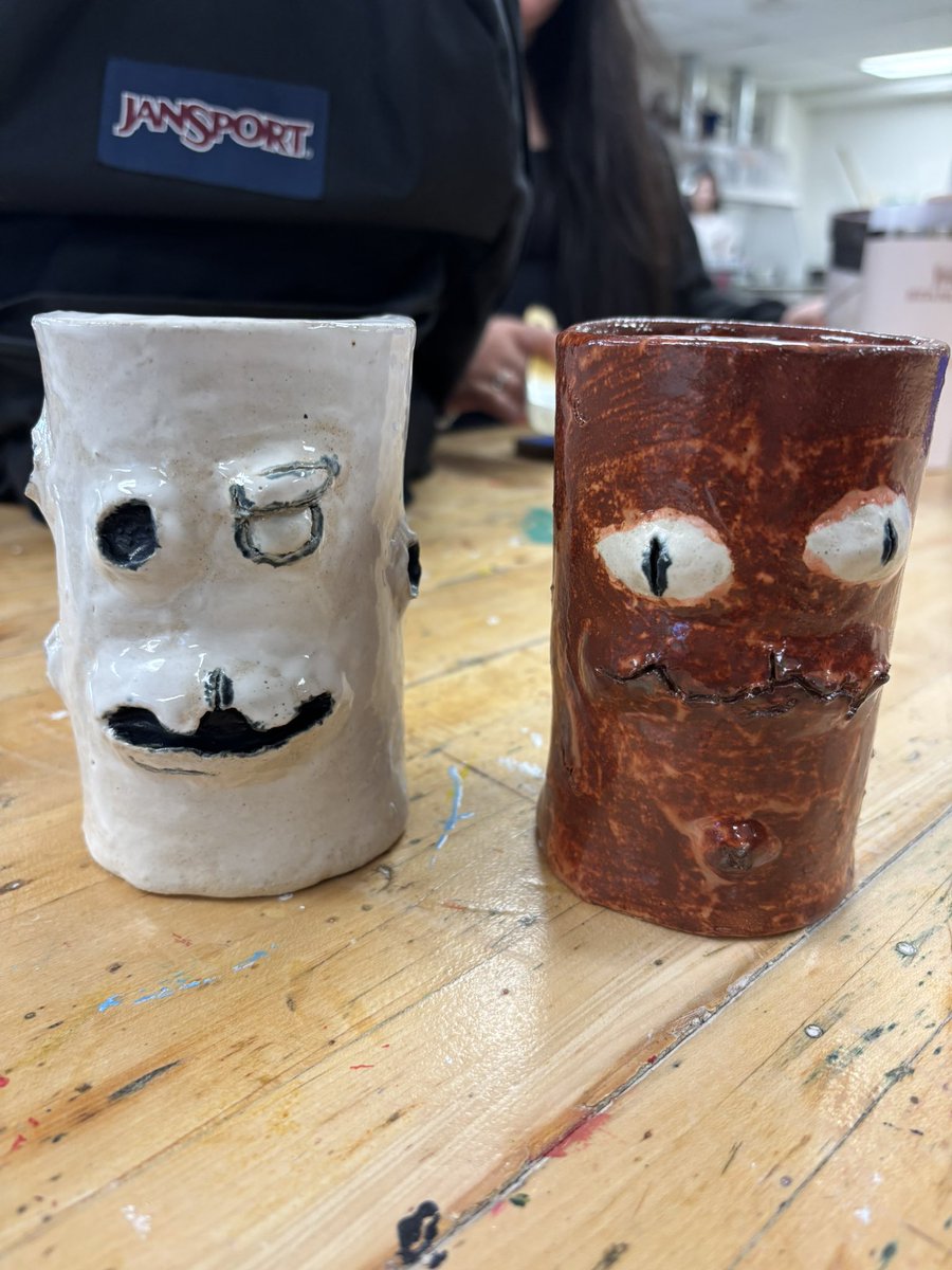 Void_Duckceo's tweet photo. I did it, Pyrophina and Zaratana mugs are done. They are a little shitty since I didn’t put enough glaze on them but it’s ok. I can drink out of them now :]
#mewgenics #Pyrophina #Zaratana https://t.co/nQegrKkA4j