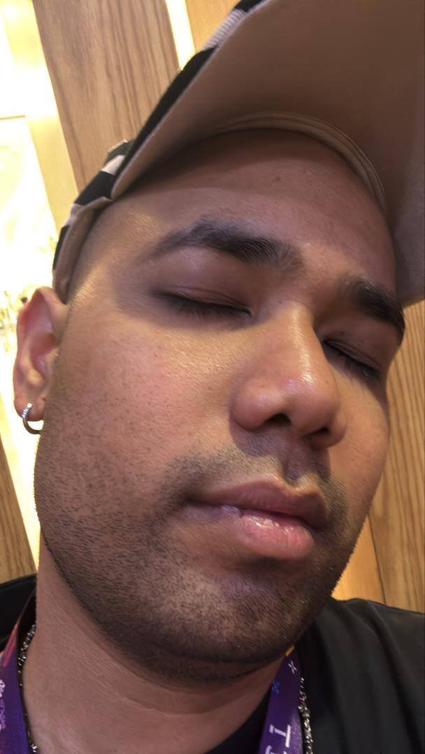 Pukerainbow 🤮🌈 tweet media