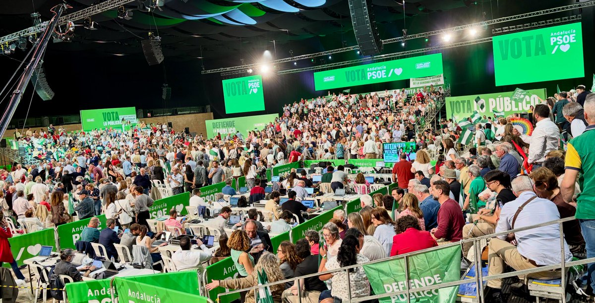 psoedesevilla's tweet photo. ¡Estamos a punto de comenzar en Sevilla!

Cierre de campaña #17M con
🟢@sanchezcastejon 
🟢@mjmonteroc 
🟢@JFdezdelosRios 

Ambientazo para dar el último impulso, para volver a recuperar lo público a partir del próximo domingo.

🔊 Síguelo online https://t.co/JorbvxoYK5

#VotaSanidadPública 
#VotaPSOE 💚