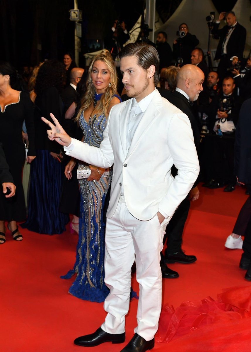 acervo dylan sprouse tweet media