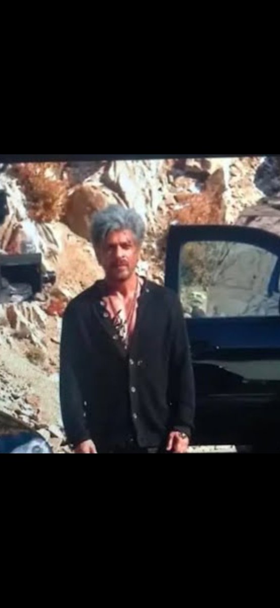 Shahab2SRKian50's tweet photo. #ShahRukhKhan 😎 First Official #KING 👑 CLIMAX Internet Breaking Alert LEAKED LOOK Photos ⚠️ From Shoot On Set In 2026 💥

#SRK's RAW &amp; REAL Final Look ❤️‍🔥 Of Showdown Face-Off w/ #ABJr Reveal In #SiddharthAnand's PAN World Action Opus On #XMas Dec 24 2026 💯

CAR CRASH CHASE 🚘 https://t.co/k8Tm1i12IP